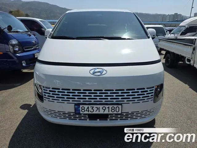 Hyundai Staria 2023 — Фото 2/20