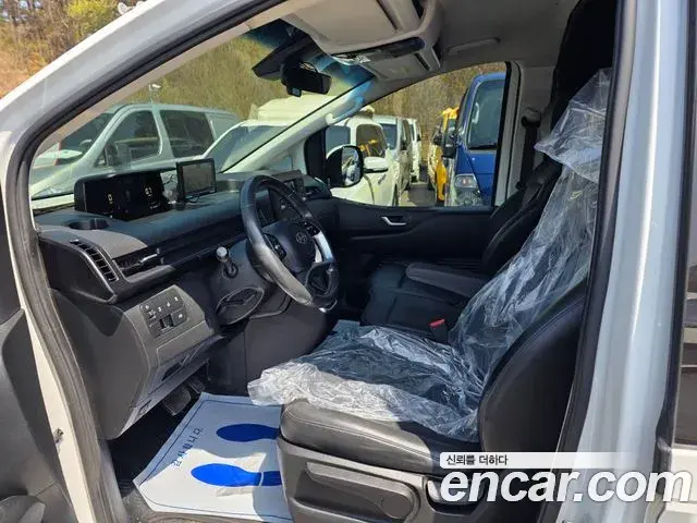 Hyundai Staria 2023 — Фото 7/20
