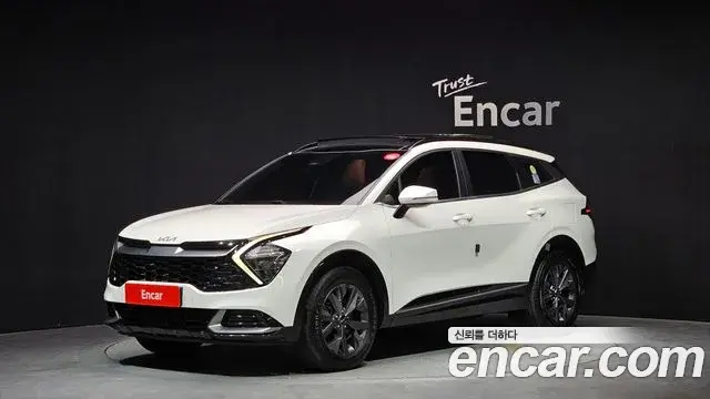 Kia Sportage 2022 — Фото 1/20
