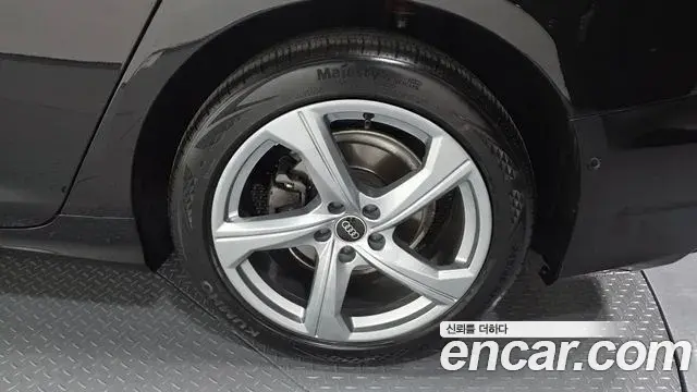 Audi A6 2025 — ფოტო 28/31