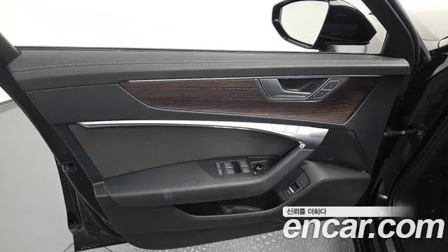 Audi A6 2025 — ფოტო 24/31