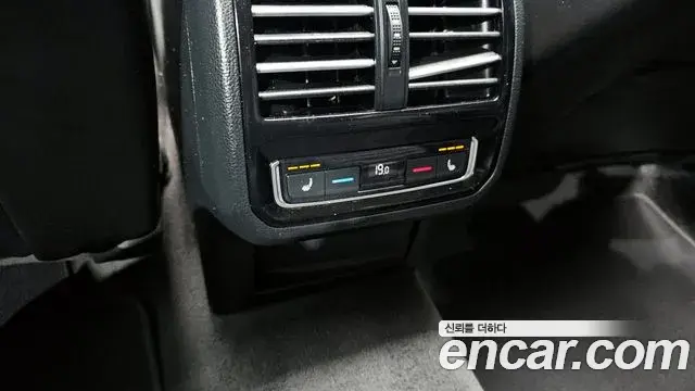 Volkswagen Passat GT 2018 — Photo 29/30
