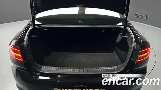 Volkswagen Passat GT 2018 — Photo 11/30