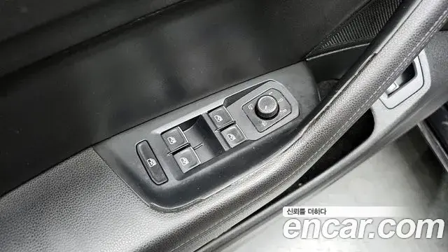 Volkswagen Passat GT 2018 — Photo 12/30