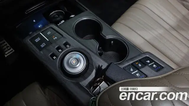 Kia K8 2023 — Photo 14/37