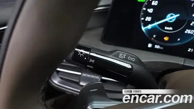 Kia K8 2023 — Photo 17/37