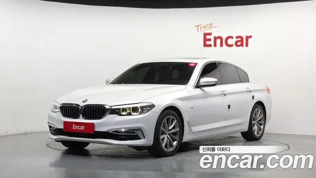 BMW 5 Series 2018 — Фото 10/20