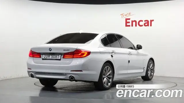 BMW 5 Series 2018 — Фото 1/20
