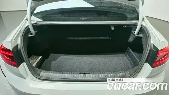 Volkswagen Passat GT 2022 — Şəkil 13/33