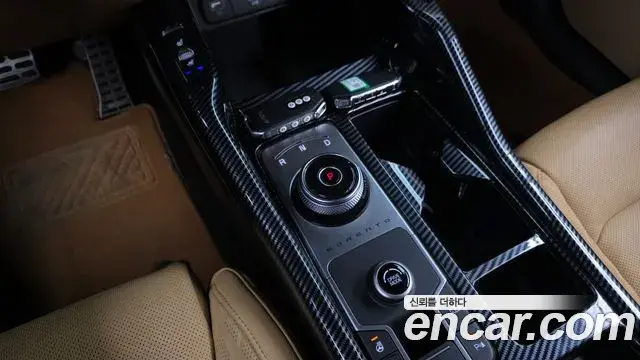 Kia Sorento 2022 — Photo 2/35