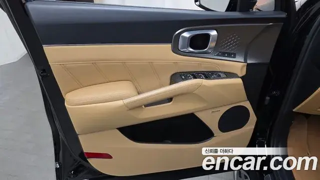 Kia Sorento 2022 — Photo 32/35