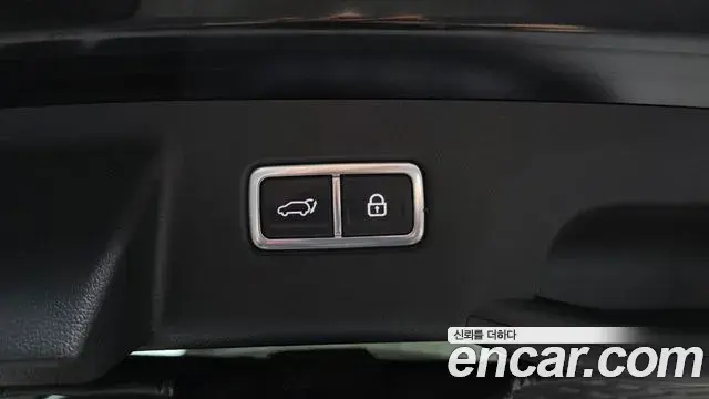 Kia Sorento 2022 — Photo 1/35
