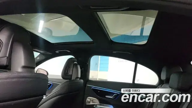 Mercedes-Benz E-Class 2025 — ფოტო 18/20