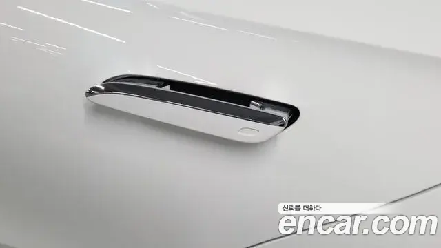 Mercedes-Benz E-Class 2025 — ფოტო 5/20
