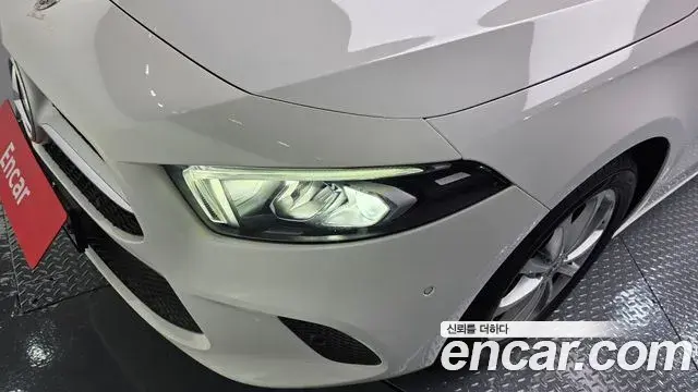 Mercedes-Benz A-Class 2019 — Şəkil 26/32
