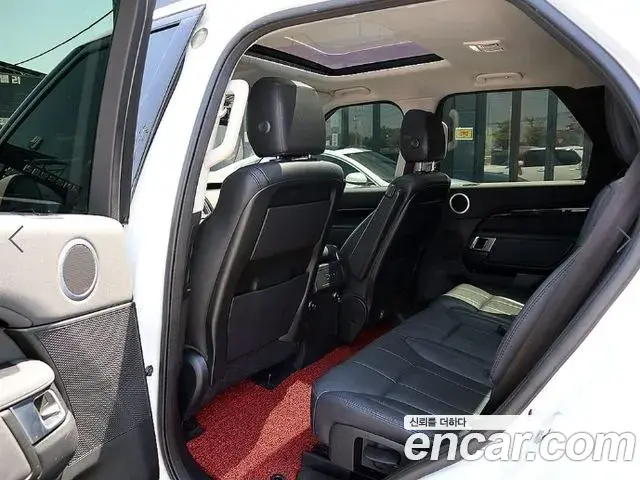 Land Rover Discovery 5 2019 — ფოტო 12/20