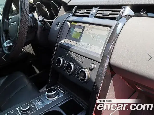 Land Rover Discovery 5 2019 — ფოტო 11/20
