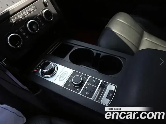 Land Rover Discovery 5 2019 — ფოტო 9/20