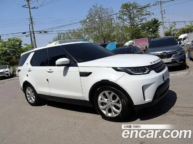 Land Rover Discovery 5 2019 — ფოტო 15/20