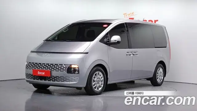 Hyundai Staria 2024 — Фото 1/20
