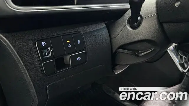 Hyundai Staria 2024 — Фото 13/20