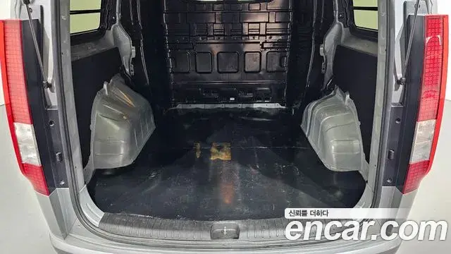 Hyundai Staria 2024 — Фото 20/20