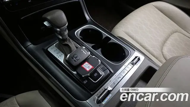 Kia Carnival 2023 — Фото 9/20