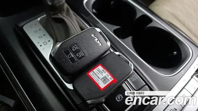 Kia Carnival 2023 — ფოტო 30/31