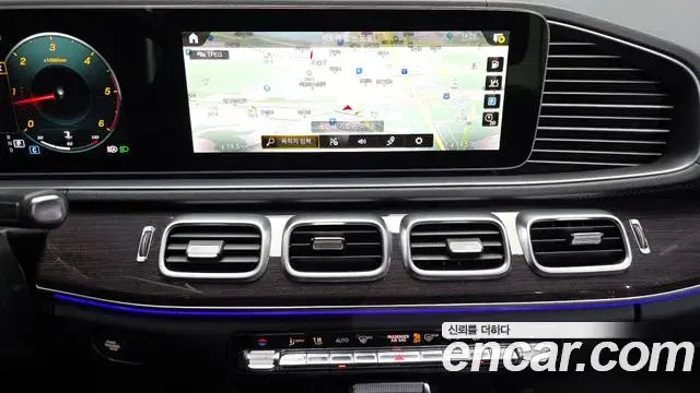 Mercedes-Benz GLE-Class 2021 — Фото 13/20