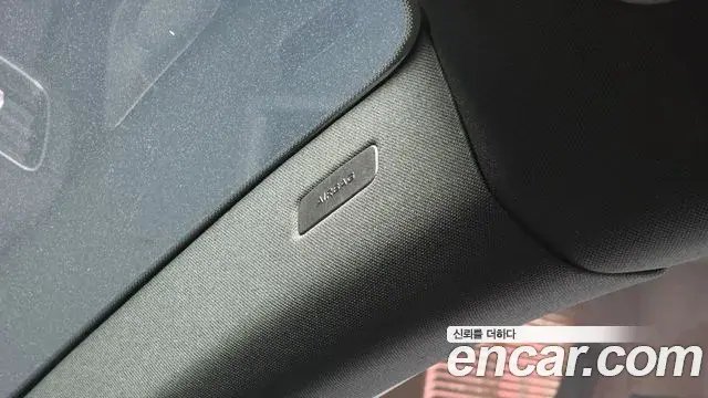 Mercedes-Benz GLE-Class 2021 — Photo 13/34