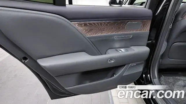 Genesis G90 2022 — ფოტო 1/40