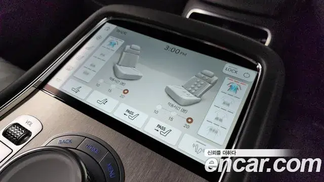 Genesis G90 2022 — ფოტო 33/40