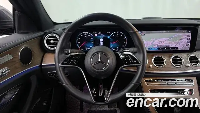 Mercedes-Benz E-Class 2021 — Фото 13/20