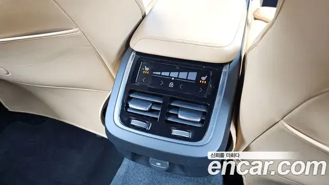 Volvo V60 Cross Country 2021 — Photo 15/20
