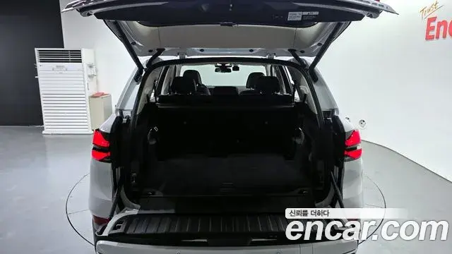BMW X5 2025 — ფოტო 28/36