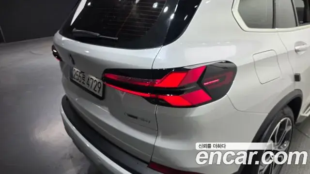 BMW X5 2025 — ფოტო 31/36