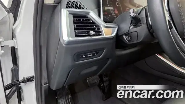 BMW X5 2025 — ფოტო 23/36
