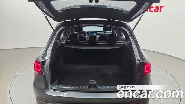 Mercedes-Benz GLC-Class 2020 — Şəkil 25/39