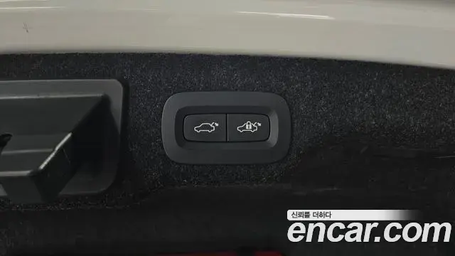Volvo S90 2022 — Şəkil 18/40