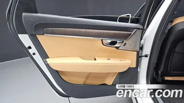 Volvo S90 2022 — Şəkil 25/40