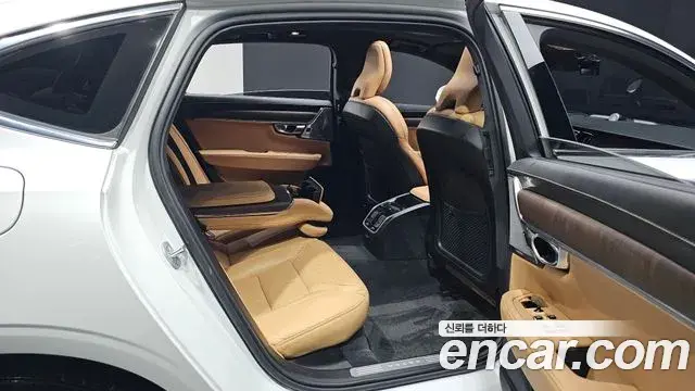 Volvo S90 2022 — Şəkil 35/40