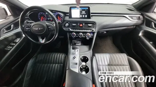 Genesis G70 2018 — ფოტო 26/36