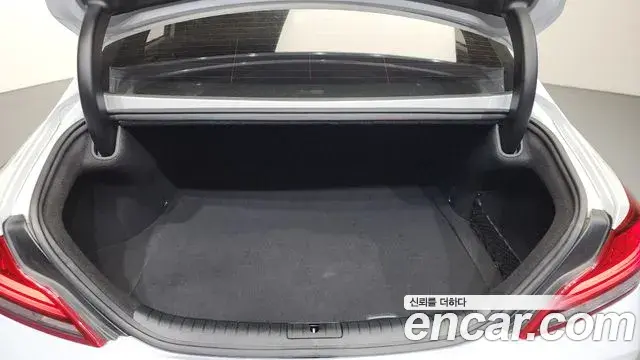 Genesis G70 2018 — ფოტო 32/36