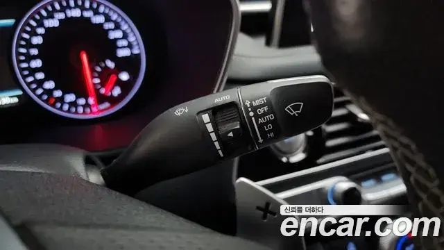Genesis G70 2018 — ფოტო 33/36