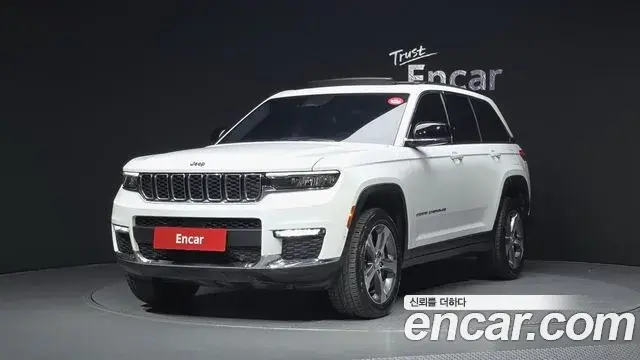Jeep Grand Cherokee 2023 — Фото 1/20