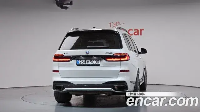 BMW X7 2025 — ფოტო 30/39
