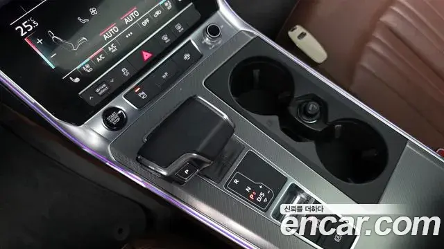 Audi A6 2022 — ფოტო 4/32