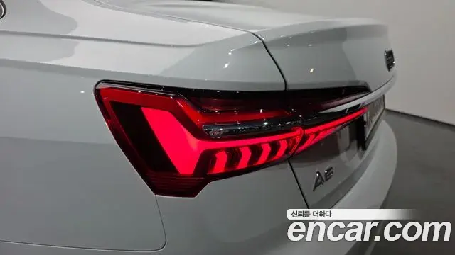 Audi A6 2022 — ფოტო 27/32