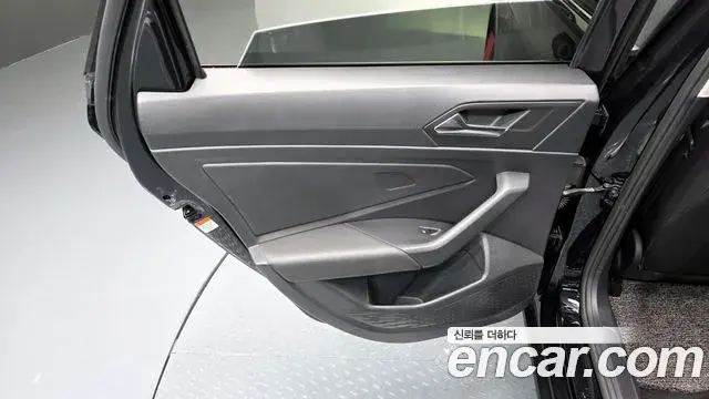 Volkswagen Jetta 2021 — Şəkil 16/50