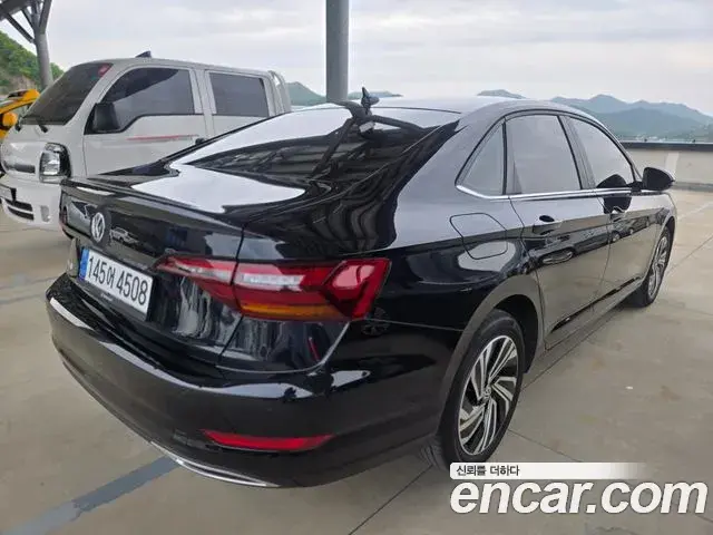 Volkswagen Jetta 2021 — Şəkil 27/50